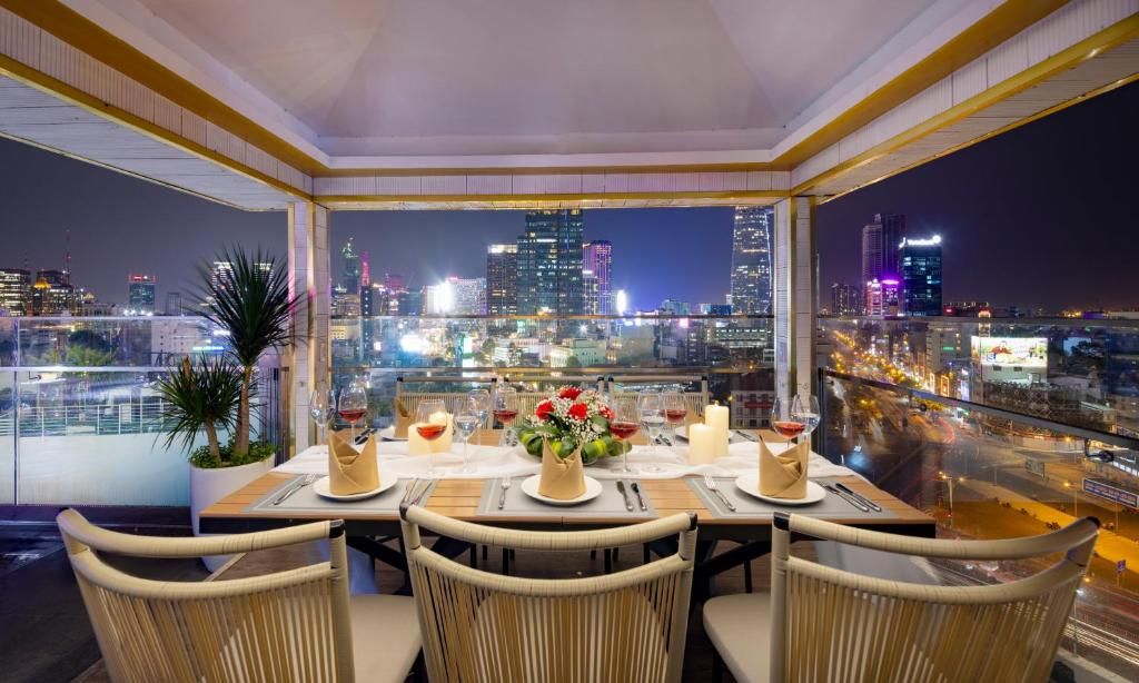 Winsuites Saigon фото 8