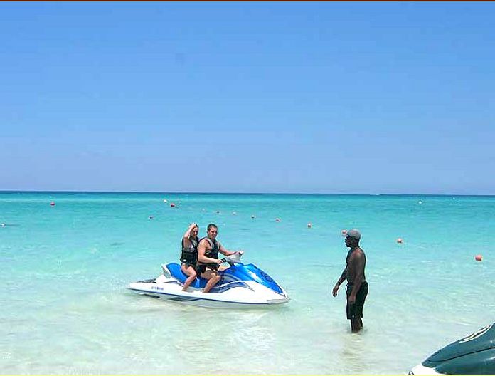 Fun Holiday Beach Resort фото 18