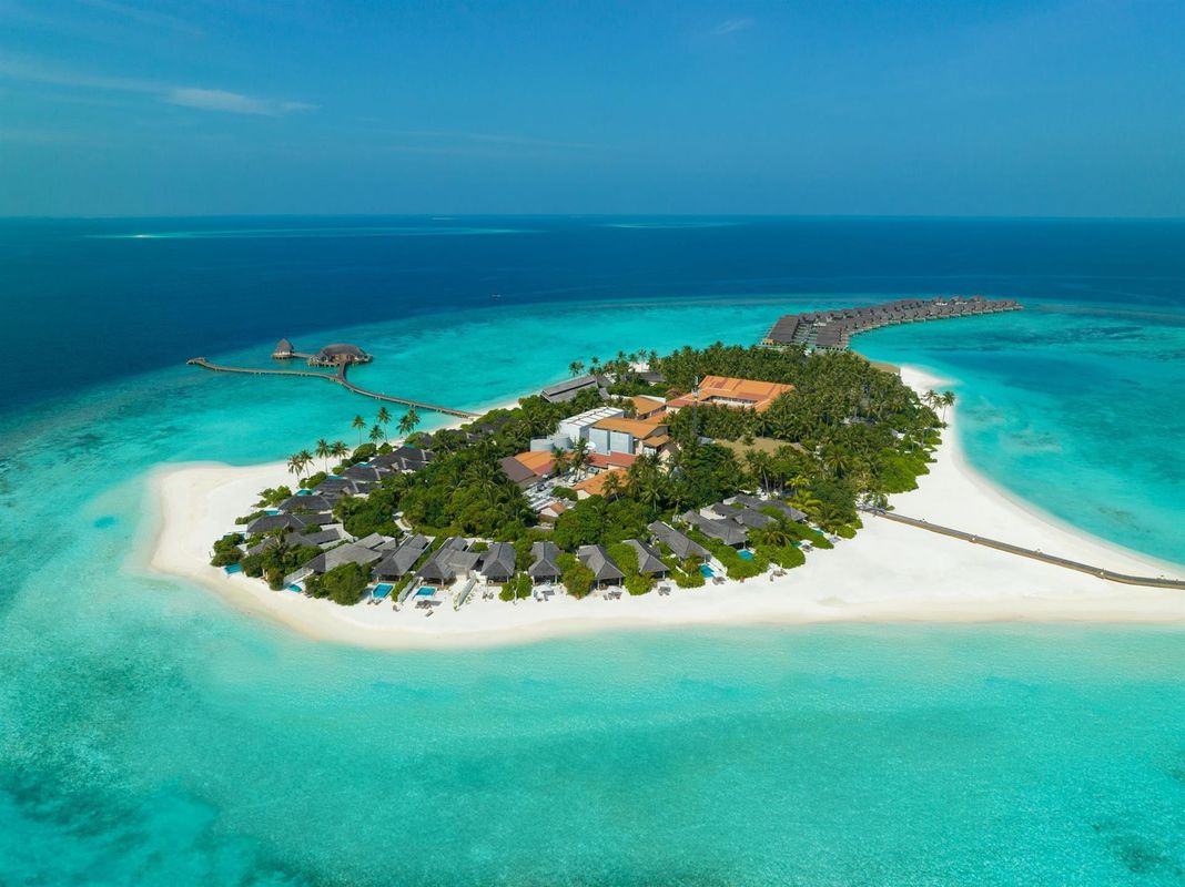 Emerald Faarufushi Resort & Spa фото 0