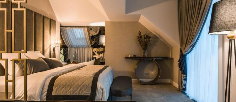 Фото отеля HISTORY Boutique Hotel & SPA