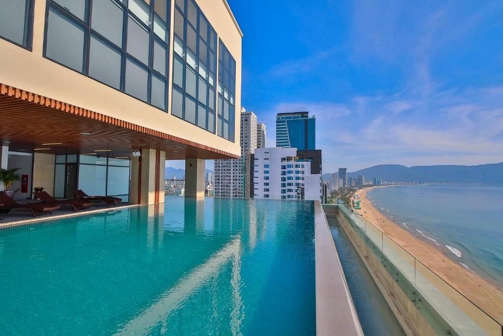 Balcona Hotel Danang фото 0