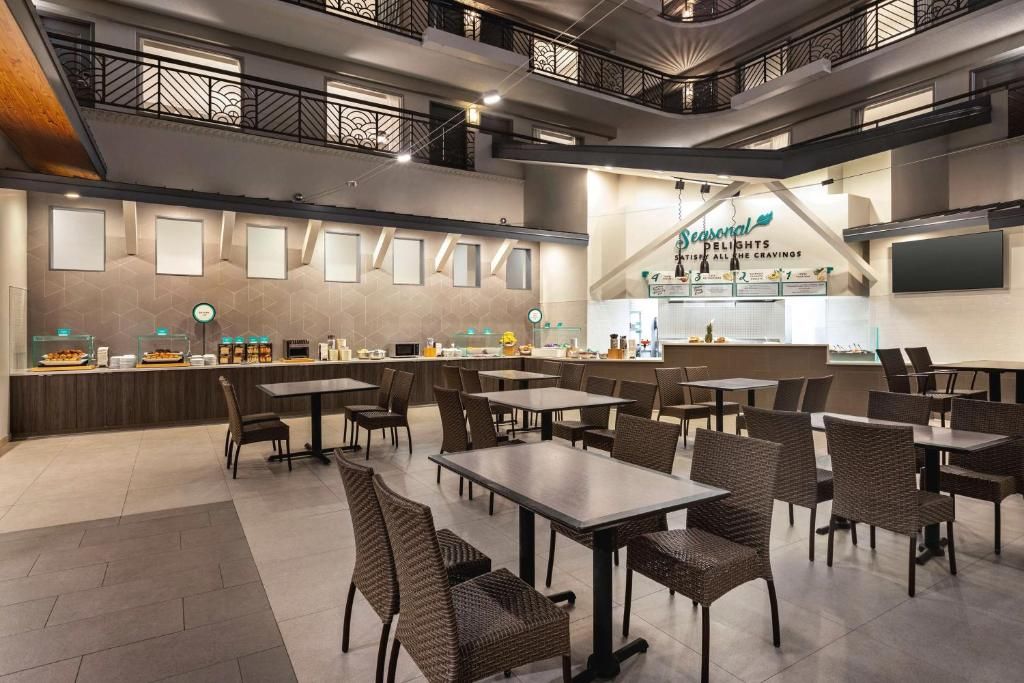 Embassy Suites by Hilton Miami International Airport фото 83
