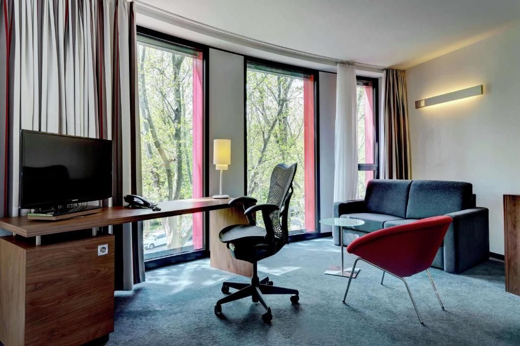 Hilton Garden Inn Stuttgart Neckarpark фото 3