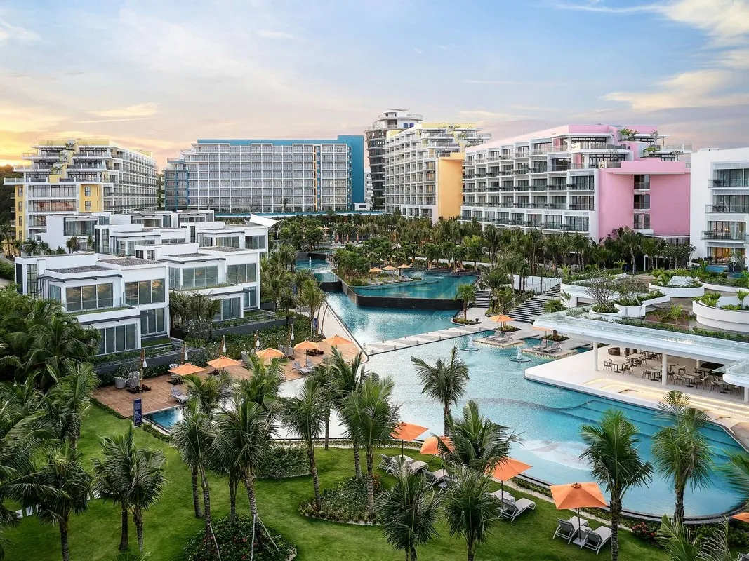 Premier Residences Phu Quoc Emerald Bay фото 1