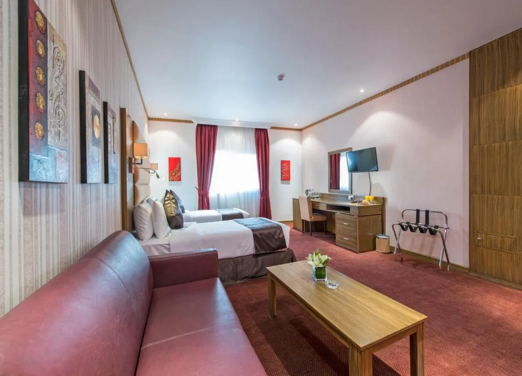 Royal Tulip Hotel фото 2