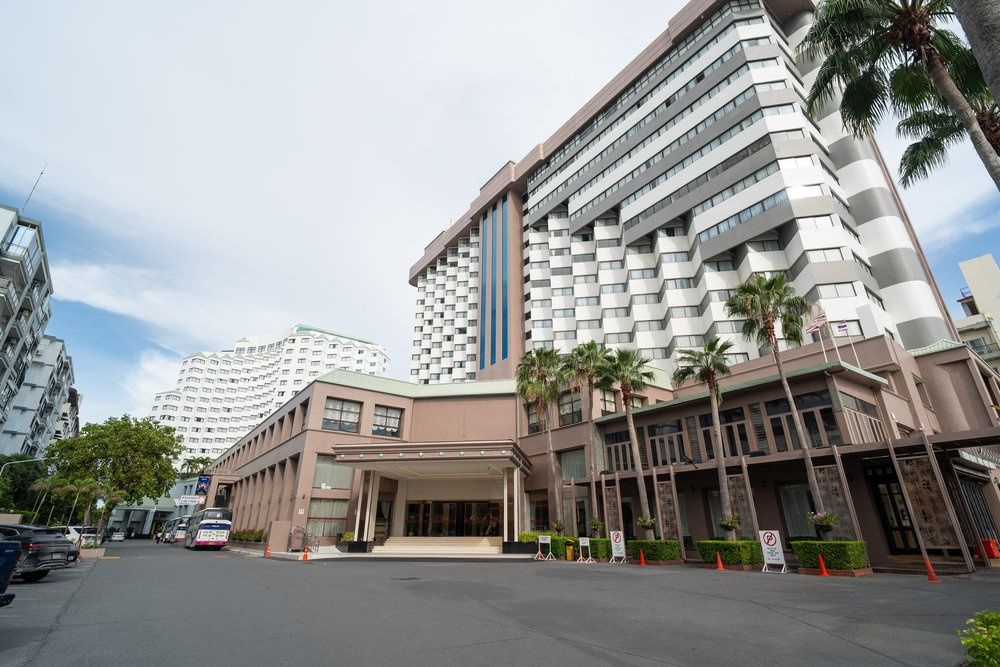 Jomtien Palm Beach Hotel & Resort фото 65