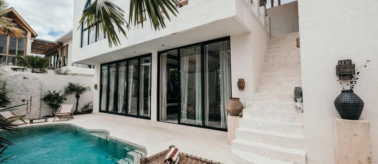 Фото отеля Villa A Canggu