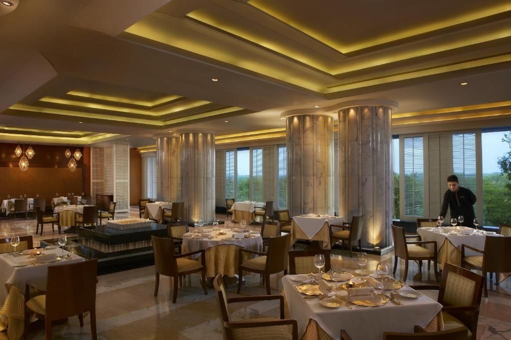 The Leela Ambience Gurugram Hotel & Residences фото 17