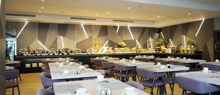 Фото отеля De Prime Rangnam Hotel