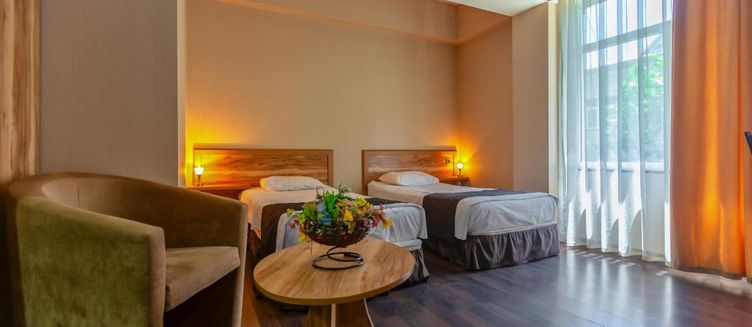Фото отеля Diplomat Hotel