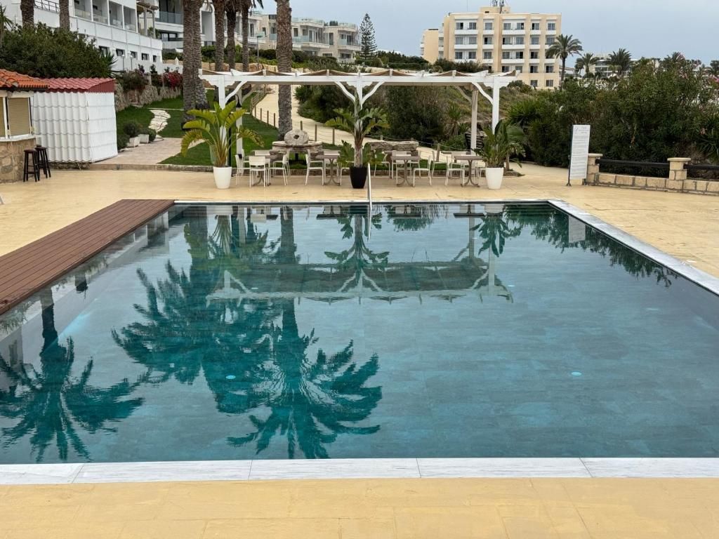 Vrachia Beach Hotel & Suites фото 21