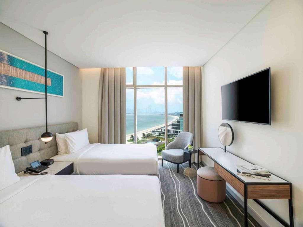Th8 Palm Dubai Beach Resort Vignette Collection фото 1