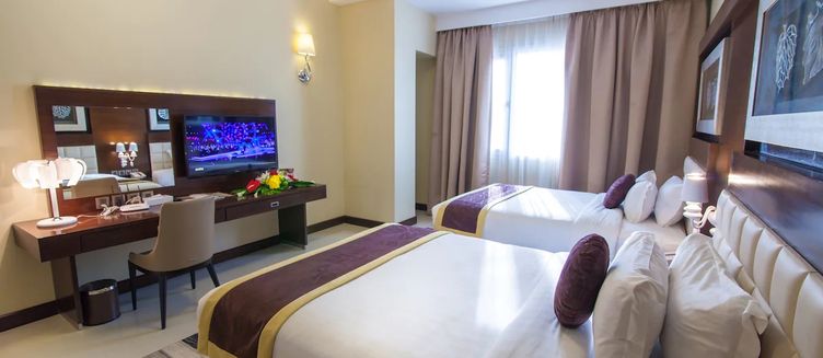 Фото отеля Atiram Premier Hotel