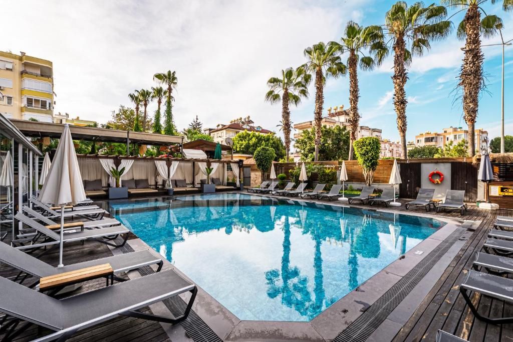 HMA Hotel & Suites фото 14