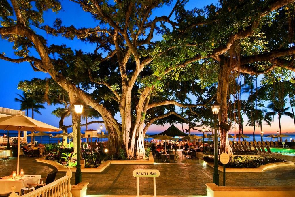 Moana Surfrider, A Westin Resort & Spa фото 20