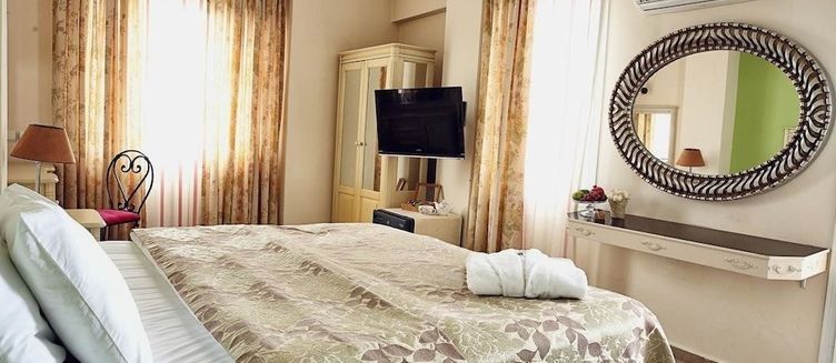 Фото отеля Urla Pera Hotel