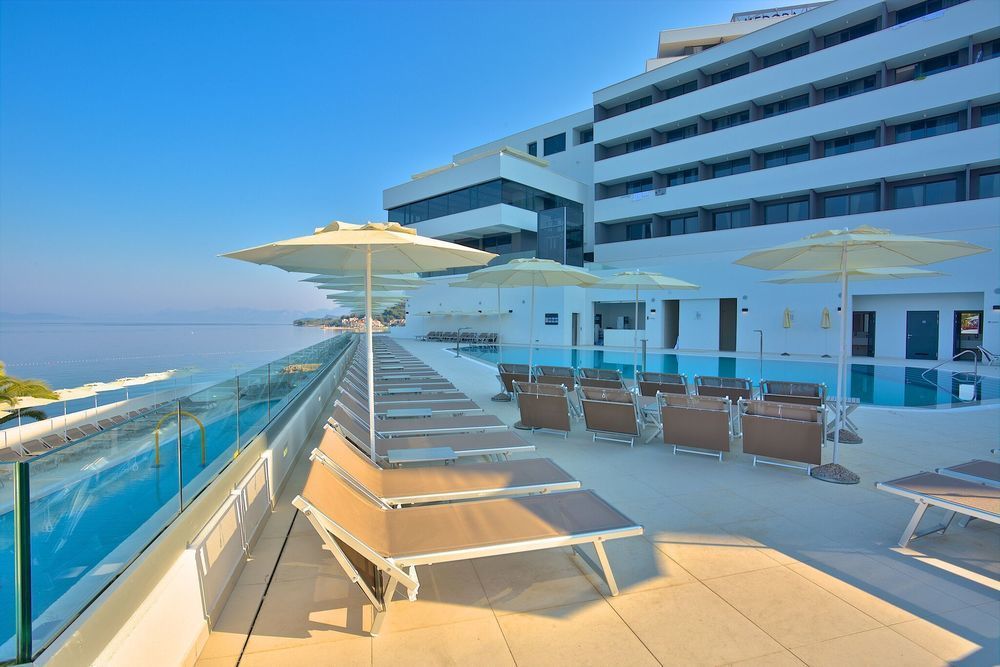 Medora Auri Family Beach Resort фото 0