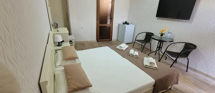 Фото отеля Надежда