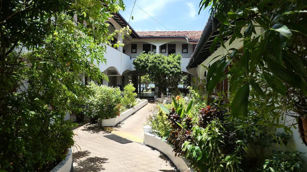 Hotel Hemadan фото 0