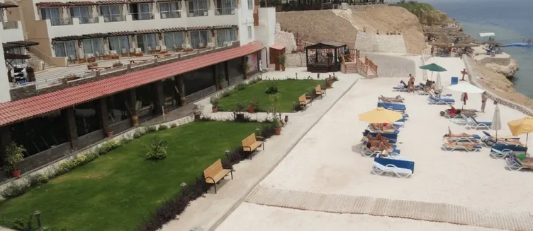 Фото отеля Dessole Royal Rojana Resort