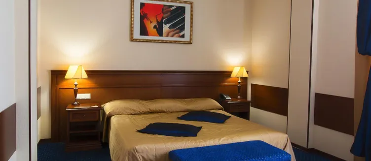 Фото отеля Red Royal