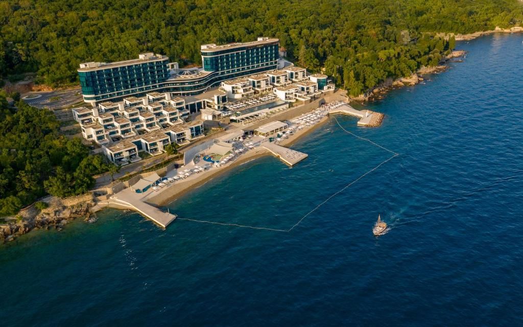 Гостиничный комплекс «Hilton Rijeka Costabella Beach Resort & Spa» фото 3