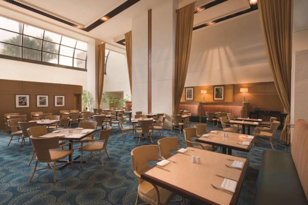 Hilton Miami Airport Blue Lagoon фото 39