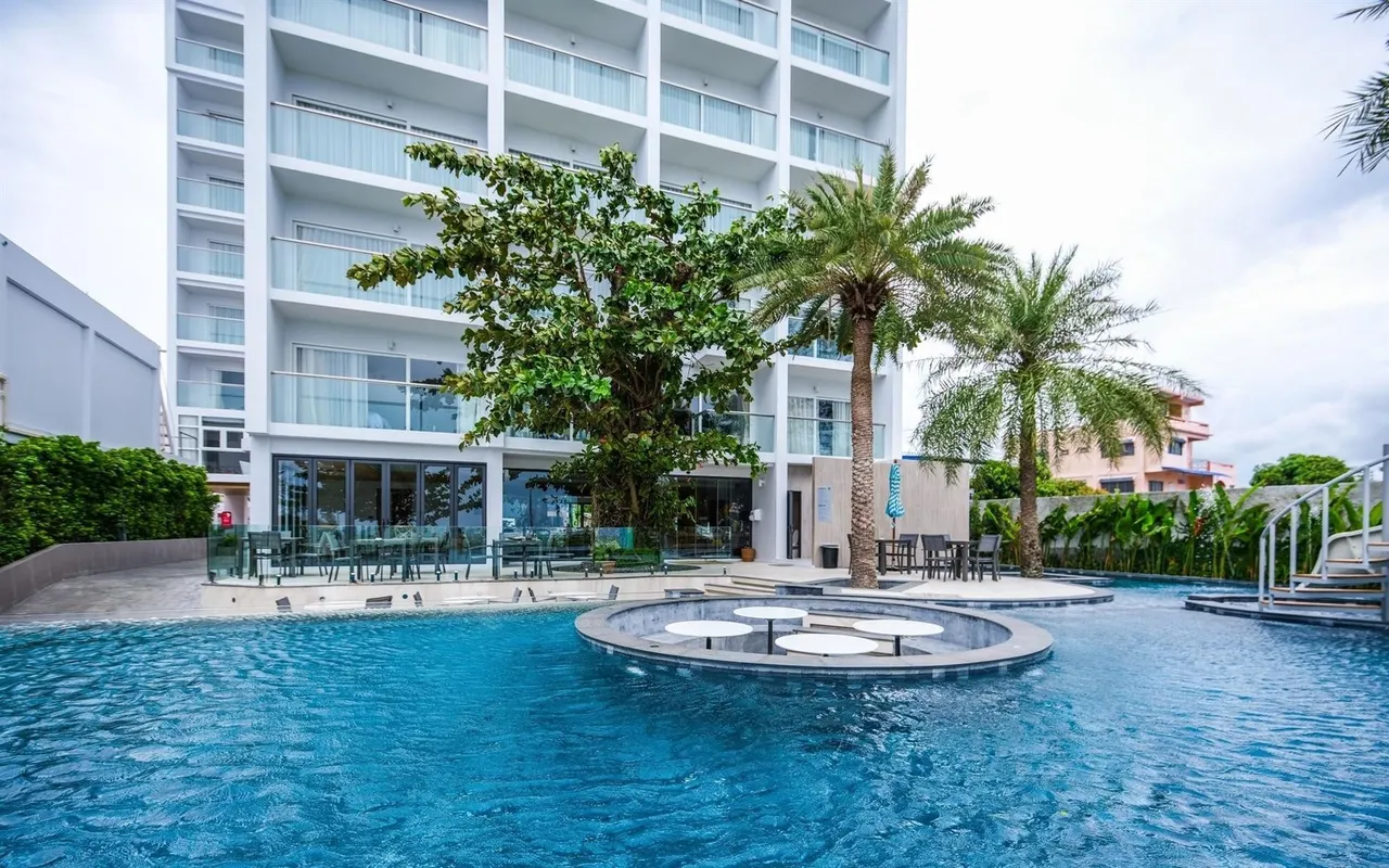 Worita Cove Hotel фото 0