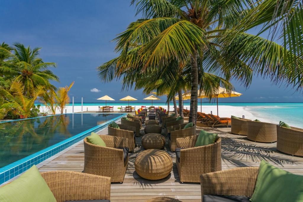 Dhigufaru Island Resort фото 65