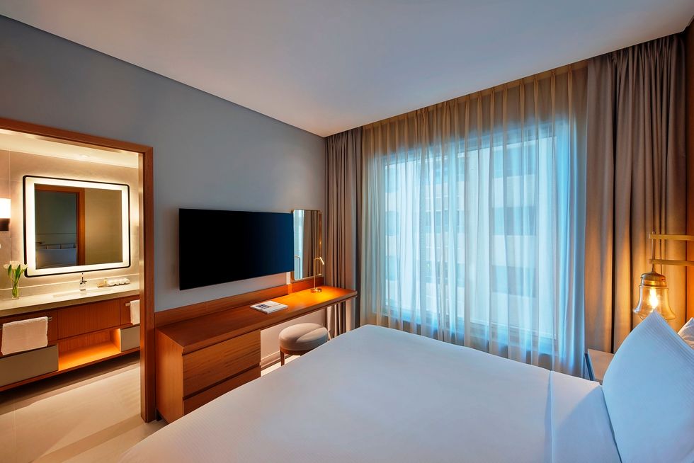 DoubleTree by Hilton Sharjah Waterfront Hotel & Residences фото 72