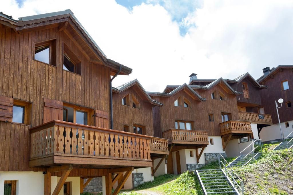 Madame Vacances Les Chalets du Praz фото 2