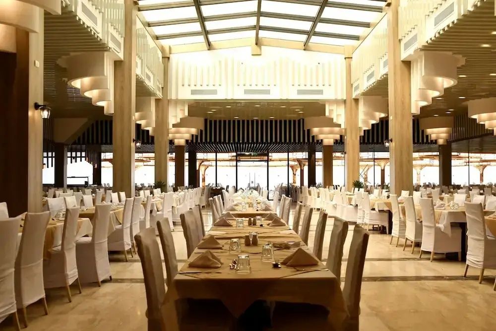 Sirena Beach Resort Spa фото 2