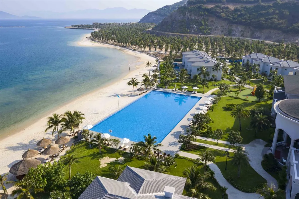 Nha Trang Marriott Resort & Spa, Hon Tre Island фото 8