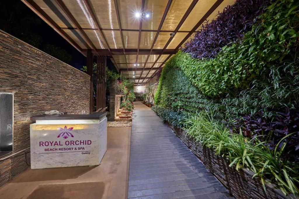 Royal Orchid Beach Resort & Spa, Goa фото 65