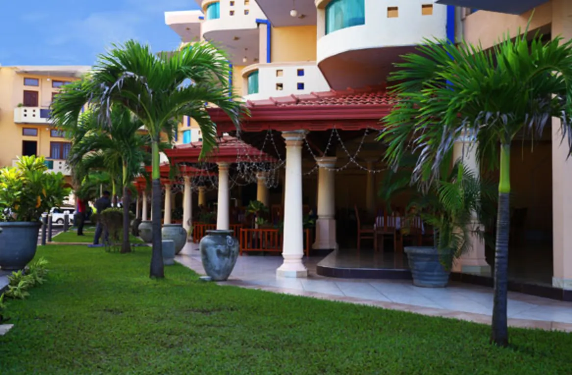 Rani Beach Resort фото 1