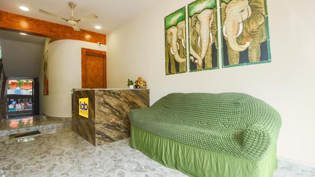 FabHotel Grand Royal Palms фото 26