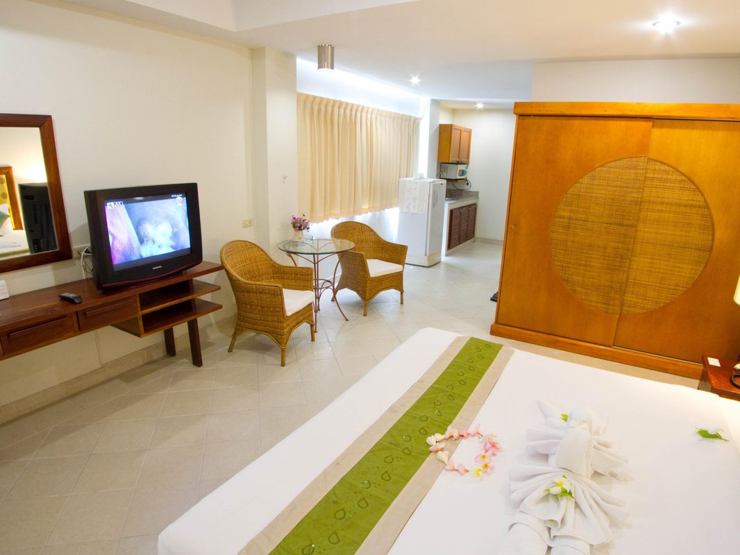 Bella Villa Pattaya 3rd Road фото 31