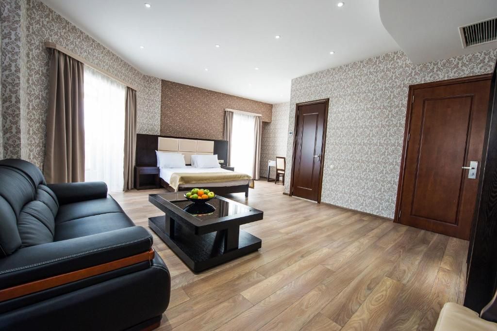 Tbilisi Inn фото 32