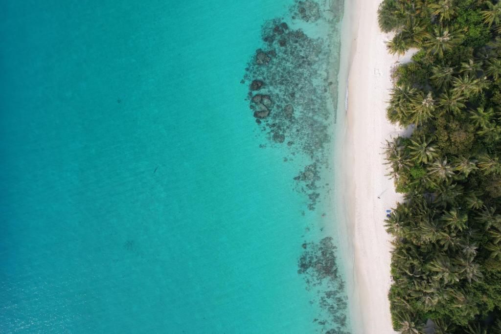 Grand Beach Dhigurah фото 11