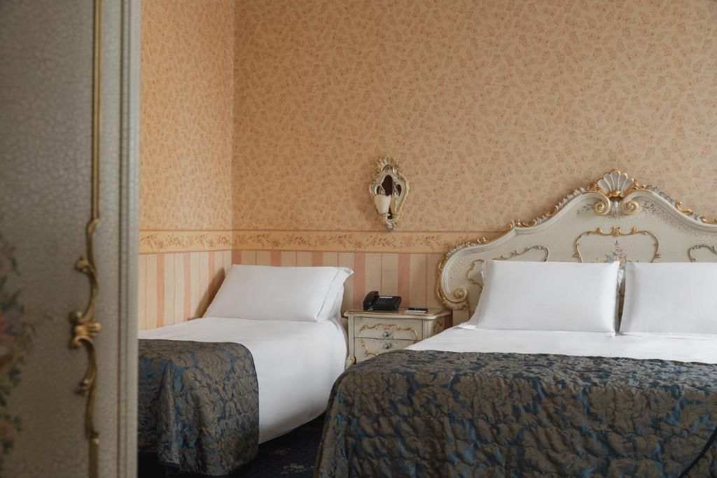 Hotel Montecarlo фото 61