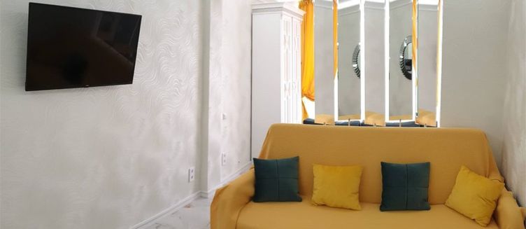 Фото отеля Апартаменты «На Учительской 9»