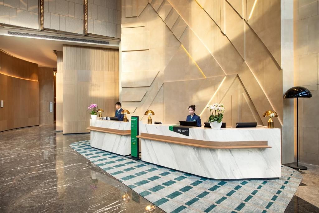 Holiday Inn Shanghai Nanjing Road, an IHG Hotel фото 30