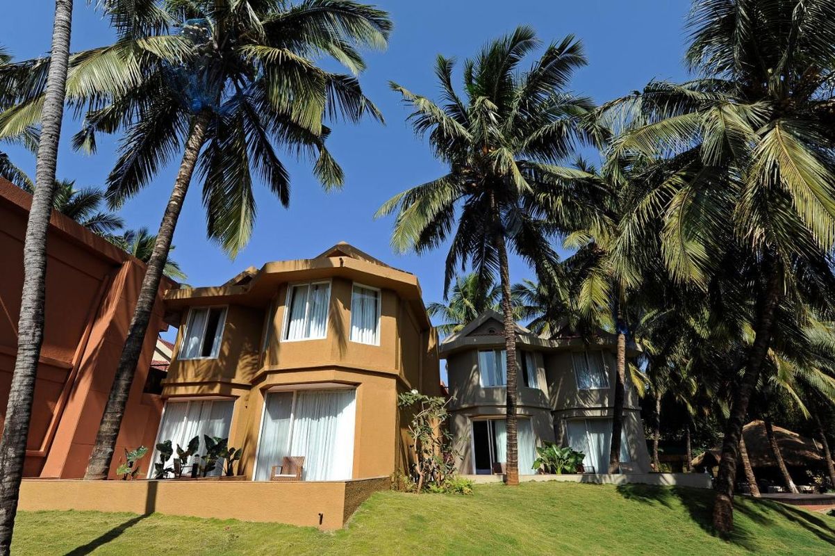 Whispering Palms Beach Resort фото 13