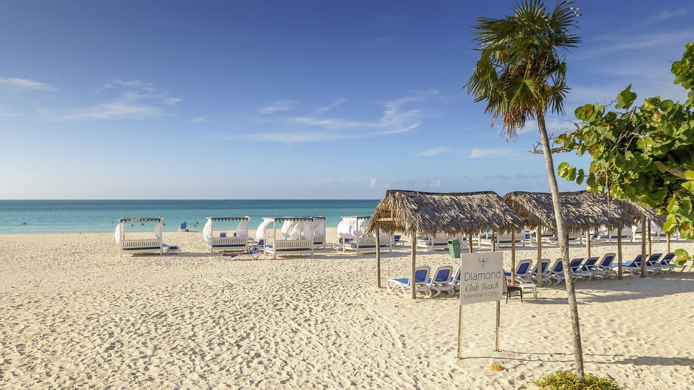 Memories Flamenco Beach Resort фото 41