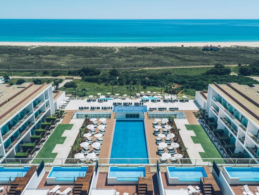 Iberostar Selection Lagos Algarve (Yellow Lagos Meia Praia) фото 7