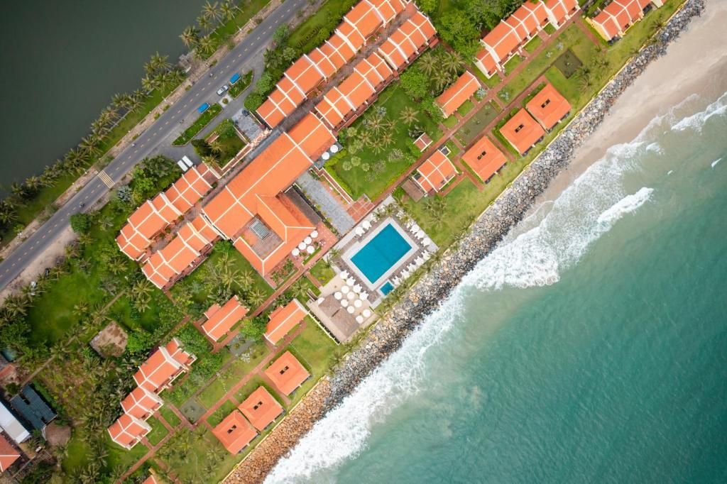 Victoria Hoi An Beach Resort & Spa фото 27