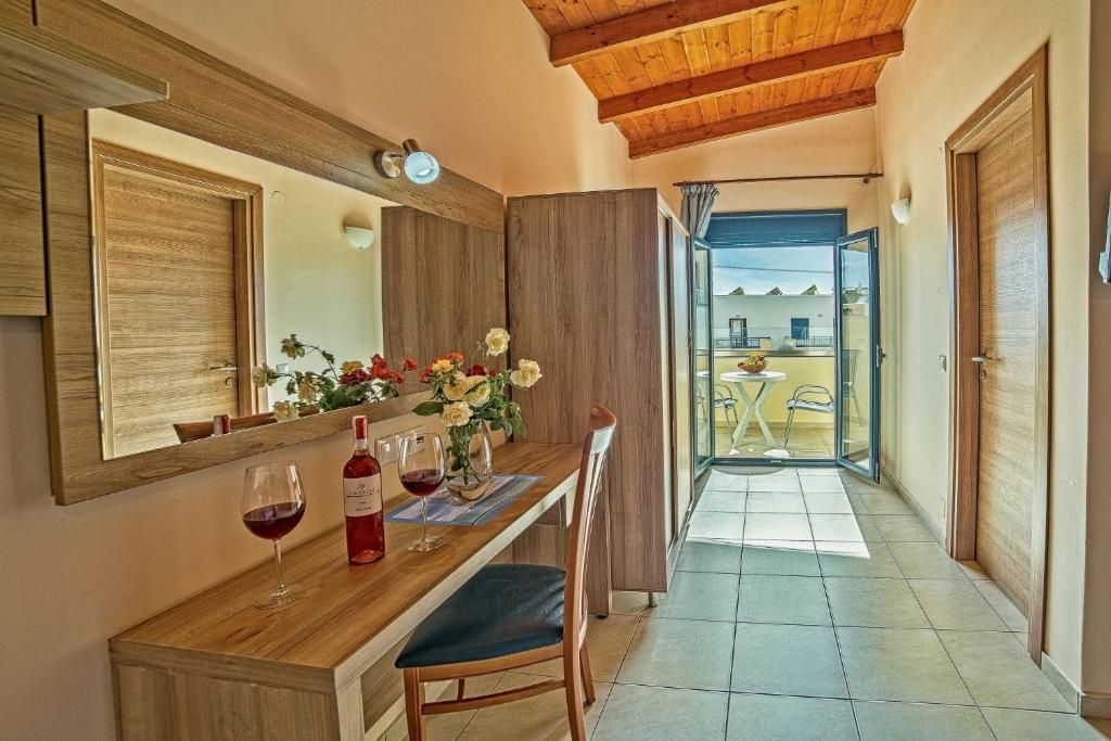 Blue Aegean Hotel & Suites фото 7