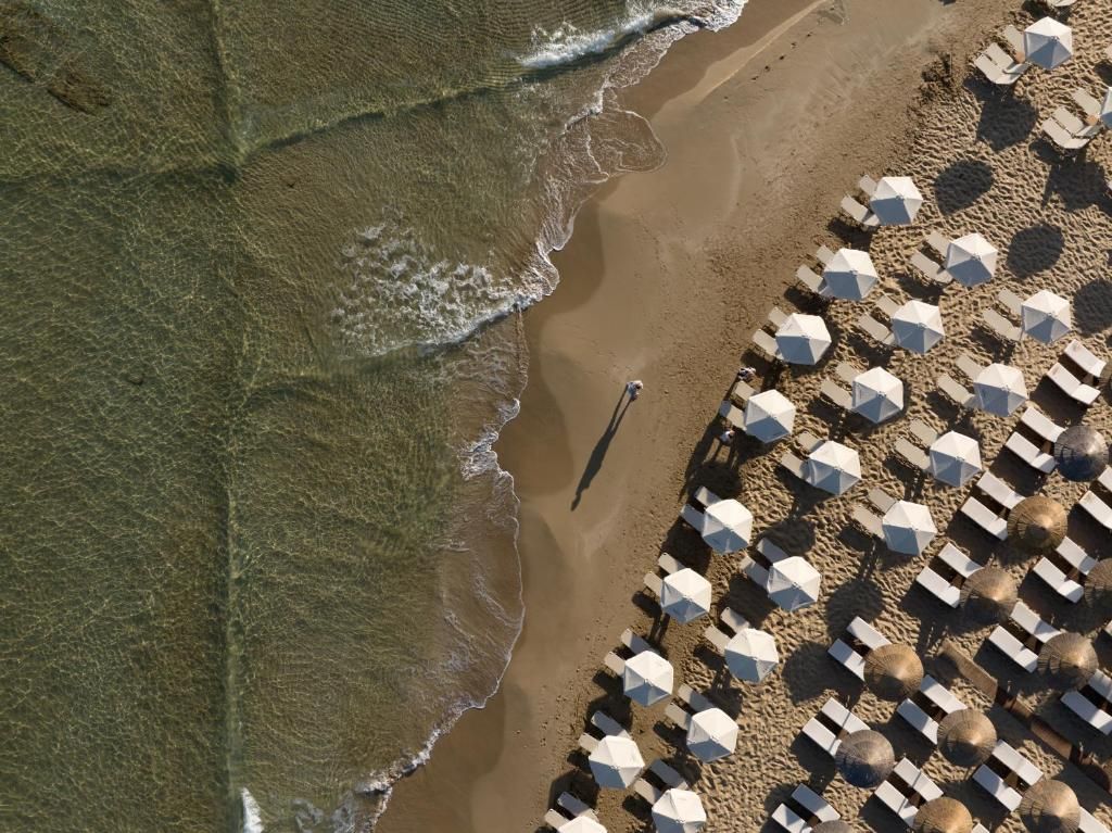High Beach White (Adults Only) фото 44