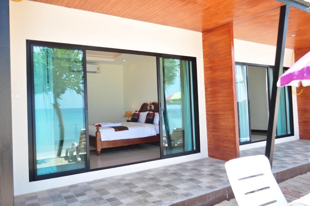 Lanta Seafront Resort фото 75