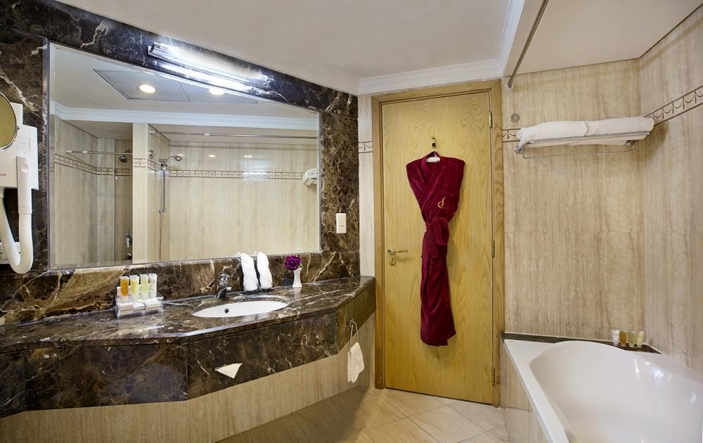 City Seasons Hotel Dubai фото 31